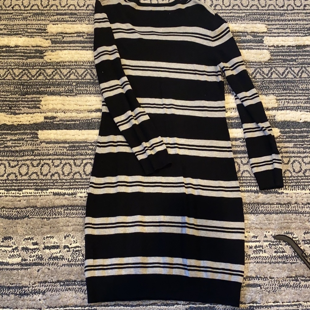 Used - Picture 3 of 3